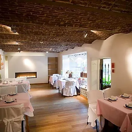 Le Clos Des Recollets Otel