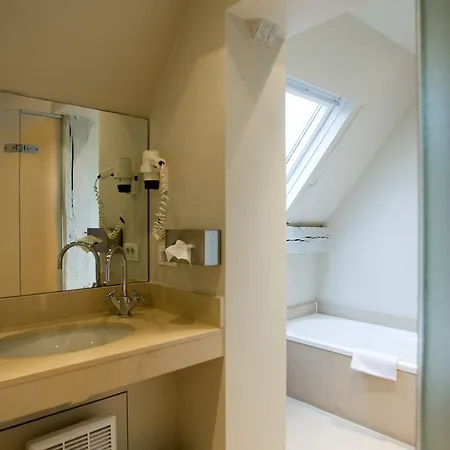 Otel Le Clos Des Recollets 3*
